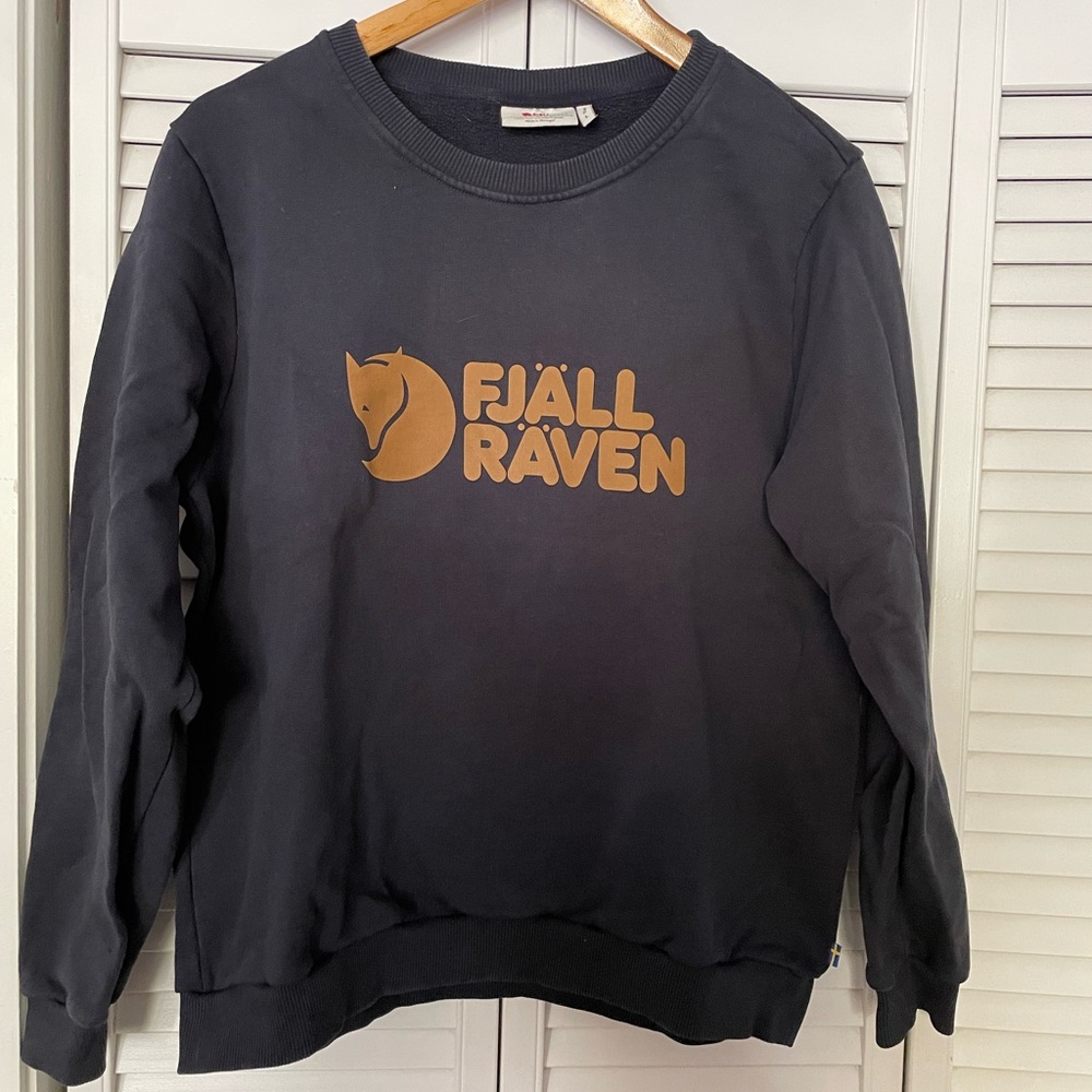 Fjällräven Black Sweatshirt with Gold Logo